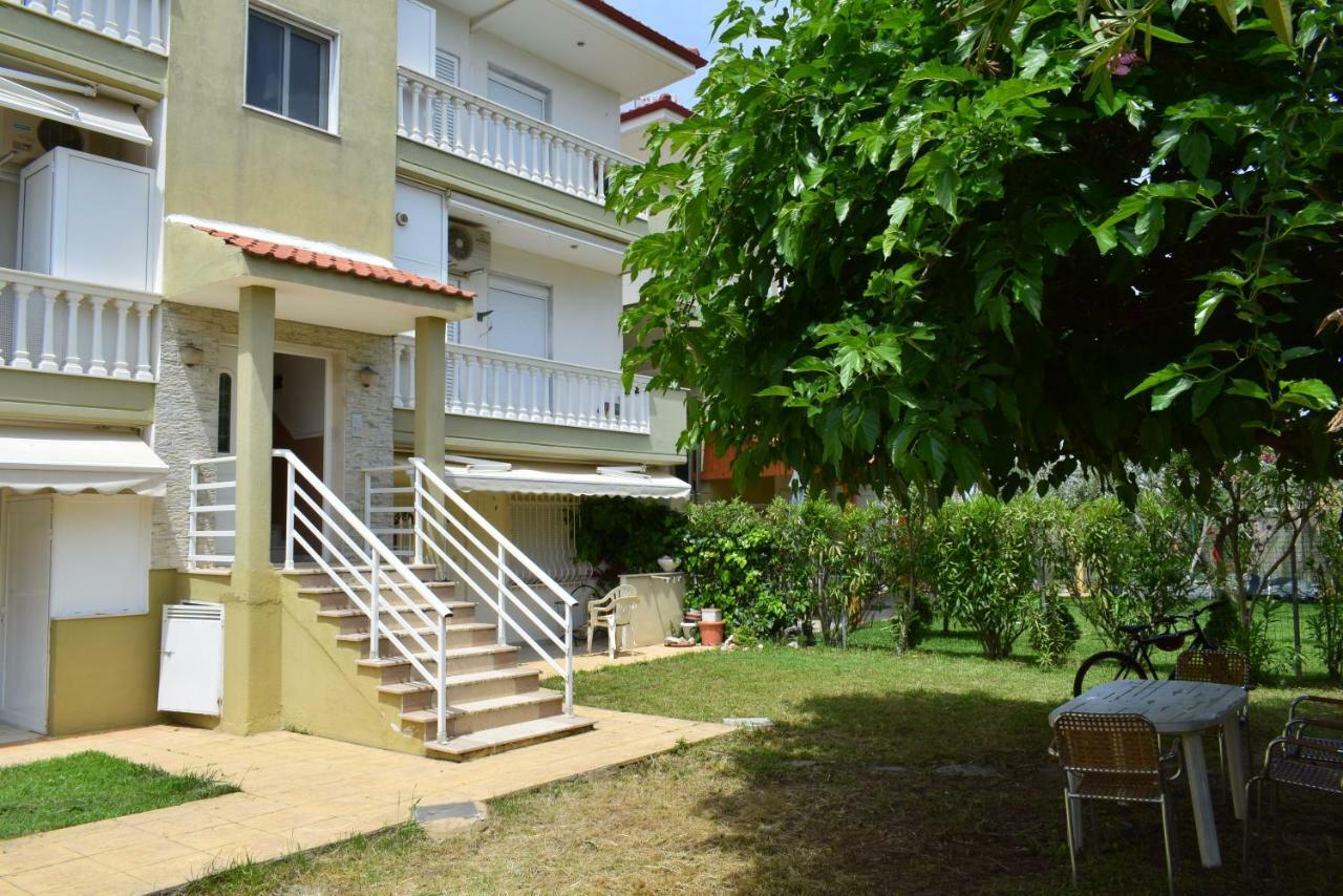 Dimar1 Seaside Apartment Paralia Dionysiou Exteriör bild