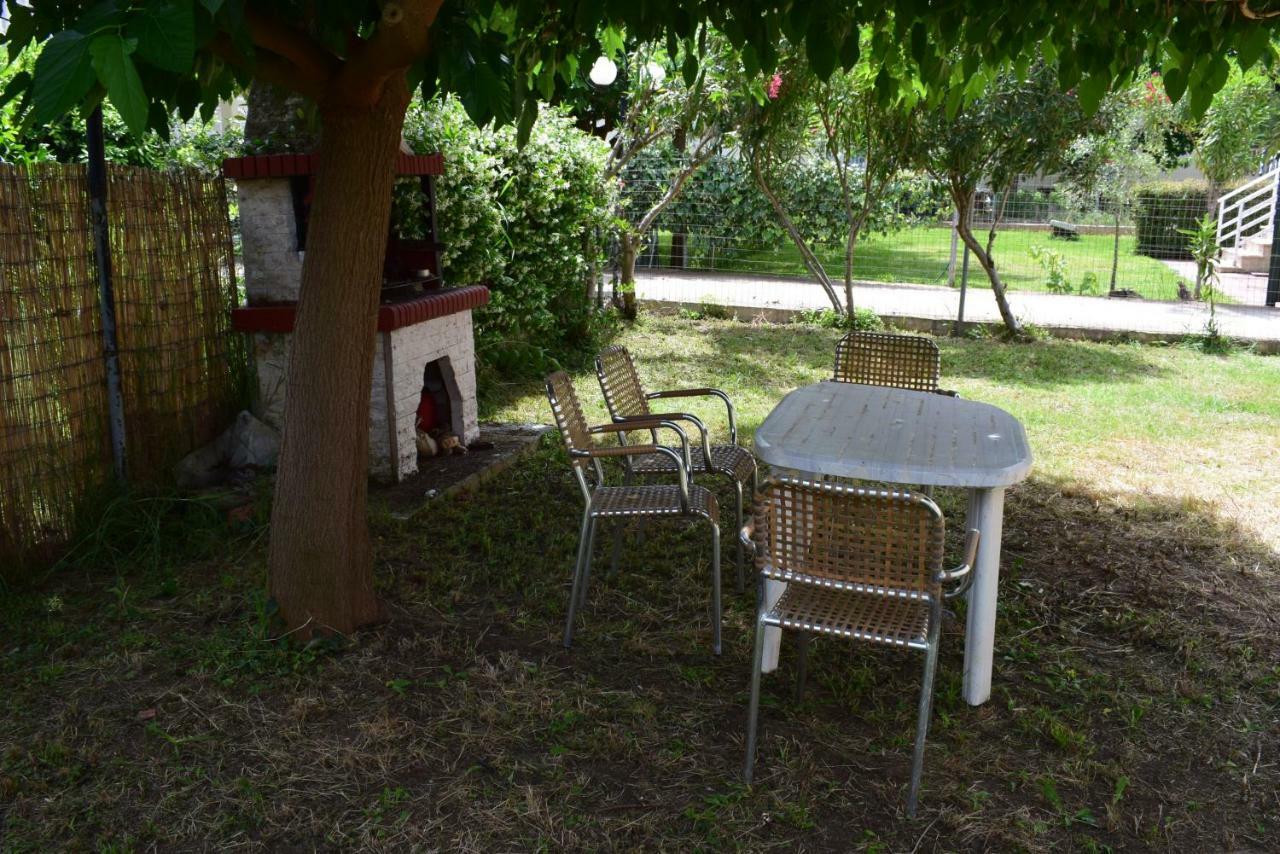 Dimar1 Seaside Apartment Paralia Dionysiou Exteriör bild