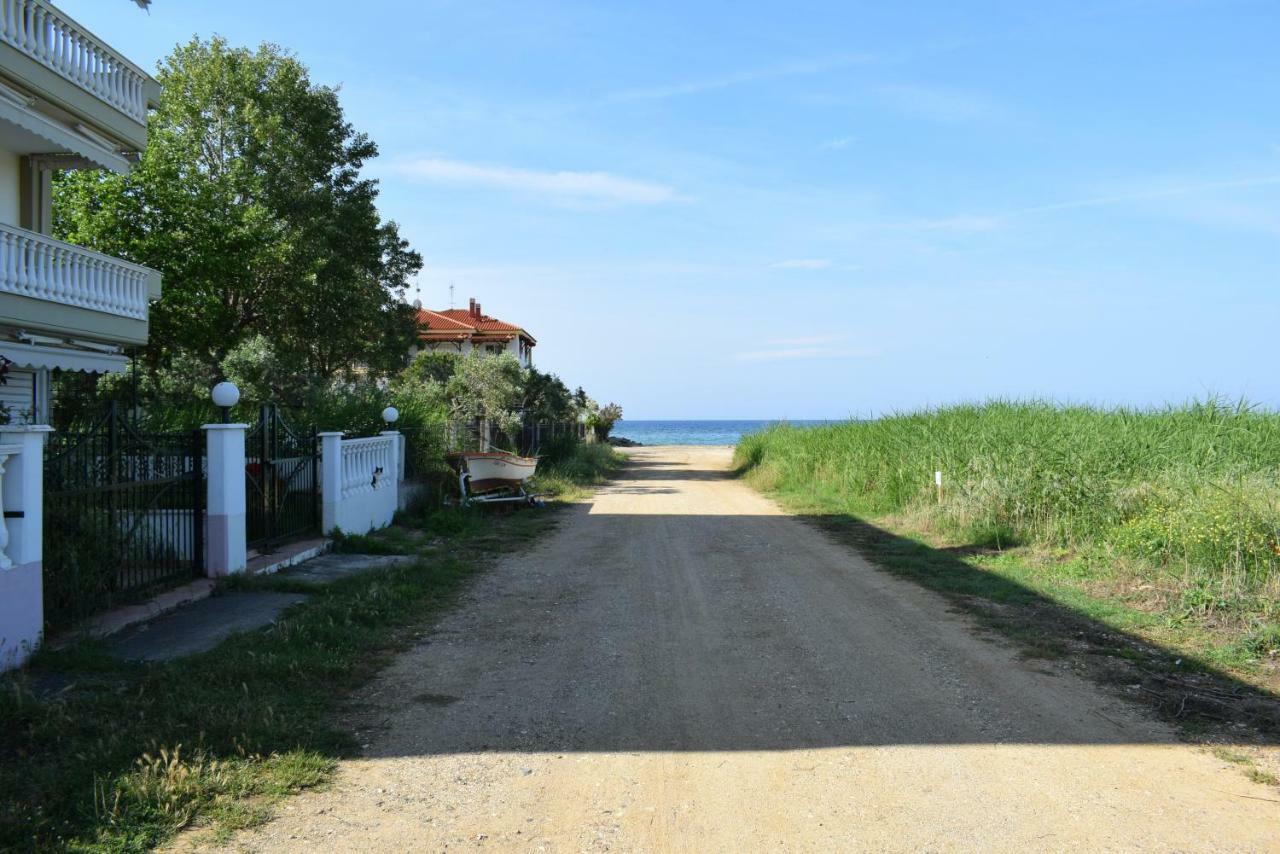 Dimar1 Seaside Apartment Paralia Dionysiou Exteriör bild